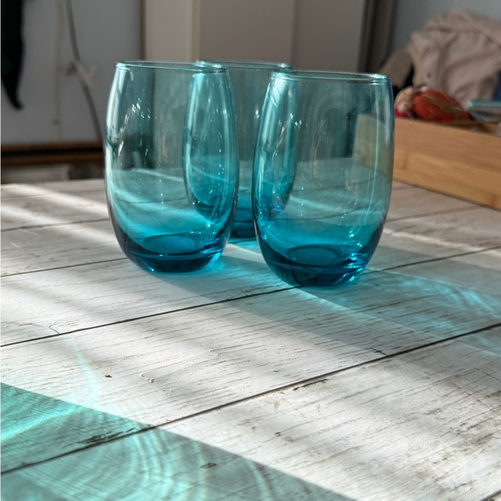 Set of Blue Glass Tumblers - Picture 8 of 9